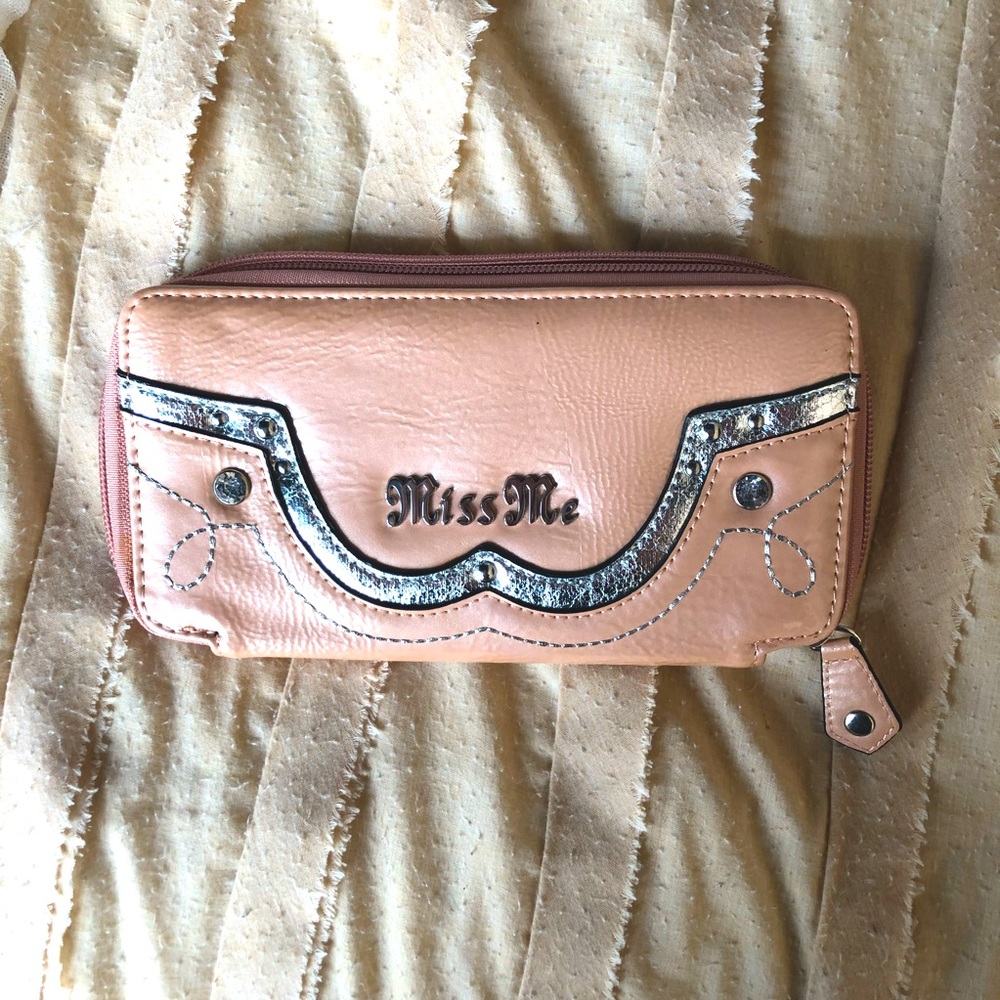 Miss Me Women's Blush and Silver Wallet